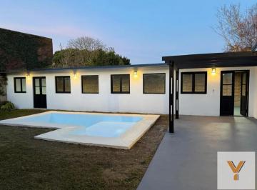 Casa · 200m² · 3 Ambientes · Casa en Venta - 2 Dorm. 1 Baño - 435 m - Mar del Plata