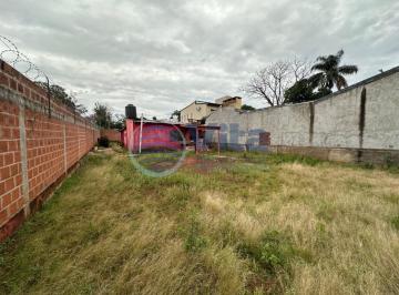 Terreno · 120m² · 5 Ambientes · Terreno en Venta con Casa a Remodelar Esquina de Av San Martin y Cmte. Andresito