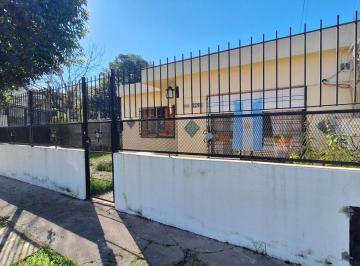 Casa de 3 ambientes, Morón · Casa en Castelar – Excelente Oportunidad