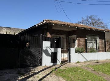 Casa · 102m² · 3 Ambientes · 2 Cocheras · Casa en Venta en Martinez