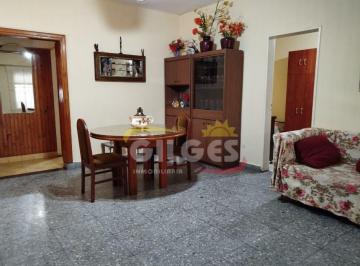 PH · 139m² · 4 Ambientes · 1 Cochera · Venta de PH 4 Ambientes Mas Local en Ramos Mejia Apto Crédito