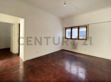 Departamento · 45m² · 3 Ambientes · Venta Departamento 3 Ambientes Castelar, 2 Cuadras de La Estación