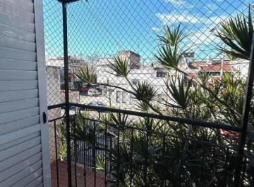 Casa · 200ha · 5 Ambientes · Casa en Lote Propio - Para 2 Familias - Liniers