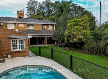Casa · 412m² · 10 Ambientes · 3 Cocheras · Importante Casa 412 m² - Zona Parque Guillermina