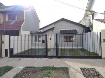 Casa · 55m² · 3 Ambientes · 2 Cocheras · Casa en Munro