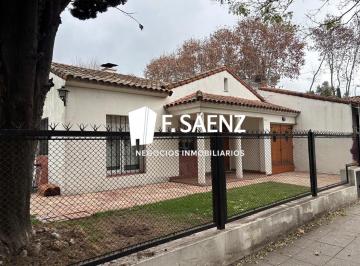 Casa · 170m² · 4 Ambientes · 1 Cochera · Casa en Venta en Monte Grande Cerca de La Estación