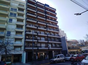 Departamento · 64m² · 3 Ambientes · Venta Dpto. 3 Amb. Frente Villa del Parque
