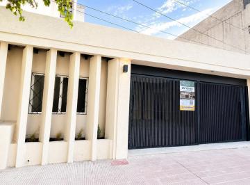 Casa · 157m² · 3 Ambientes · 2 Cocheras · B° Gral Paz: Casa a Estrenar de 2 Dorm con Cochera Doble