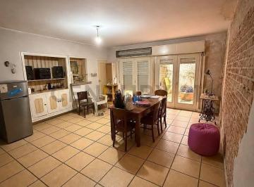 Departamento · 113m² · 8 Ambientes · Venta Apartamento PH, 2 Dorm., Jacinto Vera, Patio, Parrillero