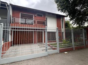 Casa · 180m² · 5 Ambientes · 3 Cocheras · Casa en Venta Villa Argentina