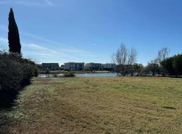 Terreno · 841m² · Lote en Venta a La Laguna. Golf. Barrio Cerrado, Escobar