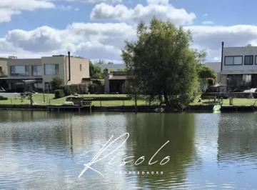 Terreno · 1107m² · Lote en Venta con Fondo a La Laguna, Barrio Cerrado, Escobar
