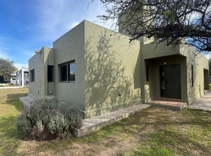Casa · 120m² · 4 Ambientes · 1 Cochera
