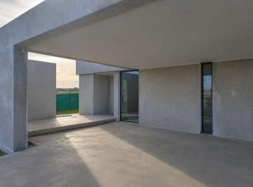 Casa · 283m² · 6 Ambientes · 4 Cocheras · Casa en Venta a Estrenar en Barrio Amarras