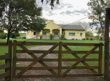 Casa · 250m² · 4 Ambientes · Chacra en Alquiler en Chacras del Paraná Quinta