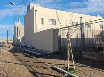 PH · 120m² · 2 Dormitorios · 2 Cocheras · Alquiler Duplex Zona Confluencia Rural