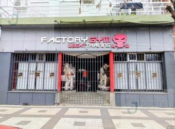 Local comercial · 218m² · Local/ Salón Comercial en Venta.