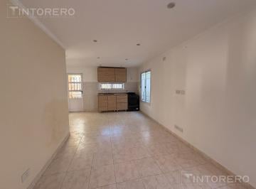 PH · 58m² · 3 Ambientes · PH en Alquiler de 3 Ambientes con Patio en Morón.