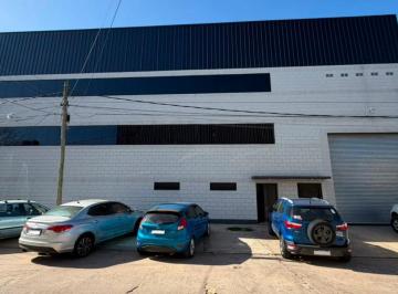 general-san-martin-villa-maipu-alquiler-galpon-mas-de-500-mts · Amplio Galpon con Oficinas