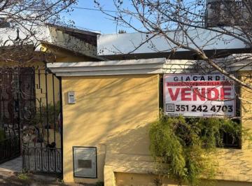 Casa · 310m² · 7 Ambientes · 2 Cocheras · ¡Oportunidad Única en Villa Allende!