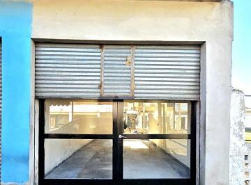 Local comercial · 160m² · 2 Ambientes · Local con Galpón Barrio Da Vinci