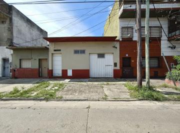 Bodega-Galpón · 220m² · 2 Ambientes · Caseros. en Venta Fábrica de Quesos Equipada!