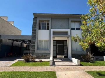 Casa · 220m² · 7 Ambientes · 2 Cocheras · Venta Gran Casa Barrio Privado Portico del Sol II