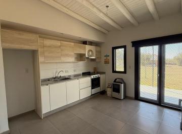 Casa · 60m² · 3 Ambientes · 1 Cochera · Casa a La Venta en Barrio Eco de Olivares, Maipú