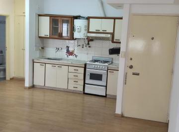 Departamento · 55m² · 1 Dormitorio · Alquiler B° Centro - 1 Dormitorio y Medio - Tucuman Esquina Colon
