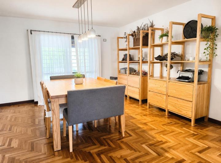 Casa · 284m² · 6 Ambientes · 2 Cocheras