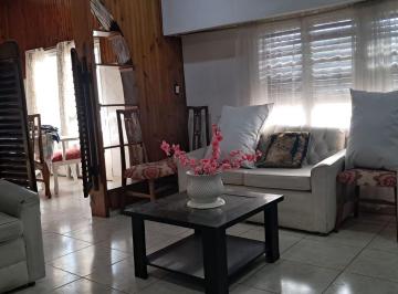 Casa · 175m² · 4 Ambientes · 1 Cochera · Venta Casa 4 Amb. en San Justo