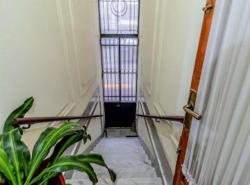 PH · 134m² · 4 Ambientes · Venta de Excelente PH de Estilo en Almagro