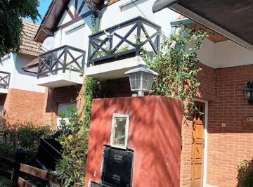 Casa · 125m² · 4 Ambientes · 1 Cochera · Casa 4 Ambientes en Venta Burzaco con Jardin