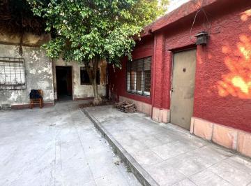 Casa · 200m² · 6 Ambientes · 2 Cocheras · Venta Casa Multifliar. a Refaccionar en El Palomar