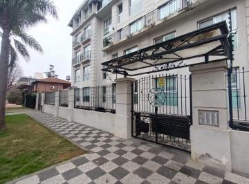 Departamento · 48m² · 2 Ambientes · 1 Cochera · PH en El Centro de Ituzaingo