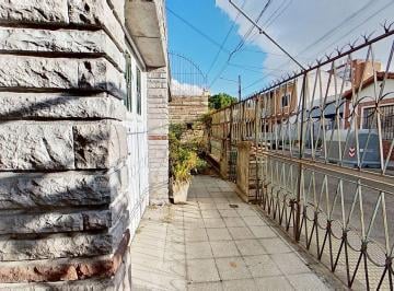 PH · 127m² · 4 Ambientes · PH en Venta 4 Amb en Liniers C/terraza 121 m²