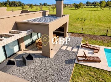 Casa · 163m² · 4 Ambientes · 2 Cocheras · Casa en Alquiler Anual en Canning Estancia Villa Maria