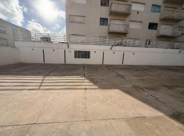 Garage · Cochera Externa Para Vehiculo Mayor