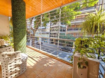 Departamento · 93m² · 4 Ambientes · 1 Cochera · Excte. 4 Amb C/patio y Balcon - Caballito - Venta