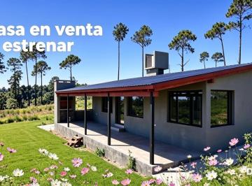 Casa · 98m² · 3 Ambientes · 1 Cochera · Casa a Estrenar en Venta Villa Yacanto 2 Dor 3388 m