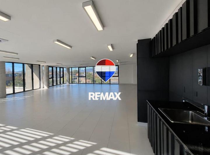 Oficina comercial · 276m² · 5 Cocheras