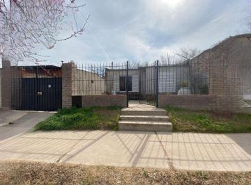 Casa · 97m² · 3 Ambientes · 1 Cochera · Casa - Neuquén 1.520