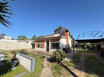 Casa · 90m² · 4 Ambientes · 2 Cocheras · Venta 2 Casas en Lomas de Solymar 960 m² Terrreno
