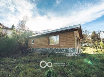 Casa · 42m² · 2 Ambientes · 2 Cocheras · Cabaña a La Venta