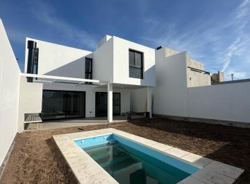 Casa · 130m² · 4 Ambientes · 2 Cocheras · Venta - Casa 2 Dorm. con Pileta - Docta, Córdoba