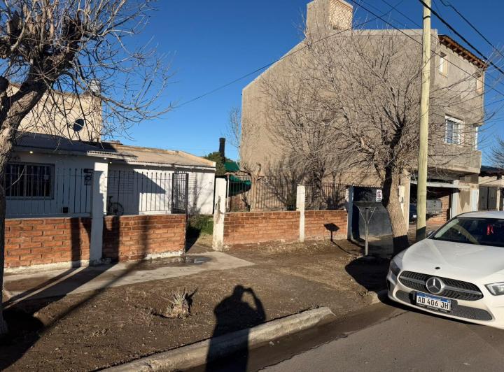 Casa · 128m² · 5 Ambientes · 1 Cochera