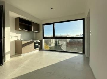 Departamento · 48m² · 2 Ambientes · Departamento en Alquiler 2 Amb con Balcon Doble a La Calle en San Jose