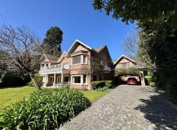 Casa · 372m² · 4 Ambientes · 2 Cocheras · Casa en Venta en Barrio Cerrado - Acassuso, San Isidro, G. B. a. Zona Norte