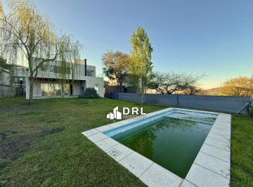 Casa · 200m² · 6 Ambientes · 2 Cocheras · Casa en Alquiler Terrazas de La Estanzuela