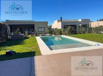 Casa · 500m² · 4 Ambientes · 3 Cocheras · Casa - Santo Tomás
